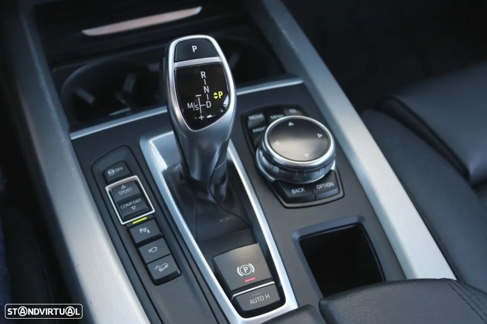 BMW X5 30 d xDrive Pack M - 11