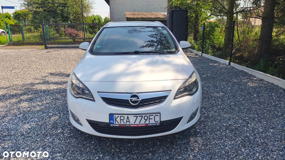 Opel Astra 1.6 T Sport - 11