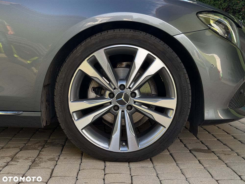 Mercedes-Benz Klasa E 220 d Business Edition 9G-TRONIC - 25
