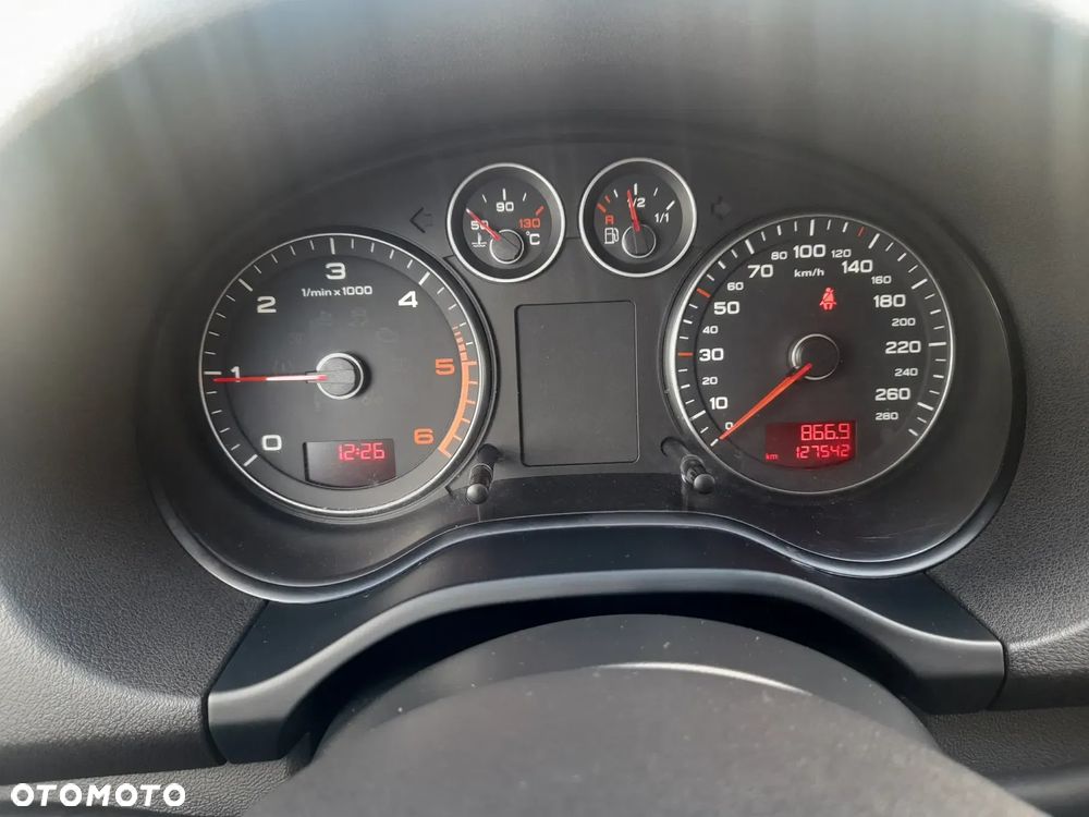 Audi A3 2.0 TDI DPF Ambition - 13