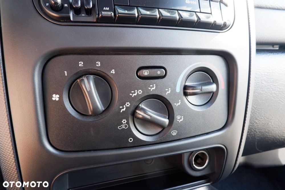 Jeep Cherokee 2.5L CRD Sport - 19