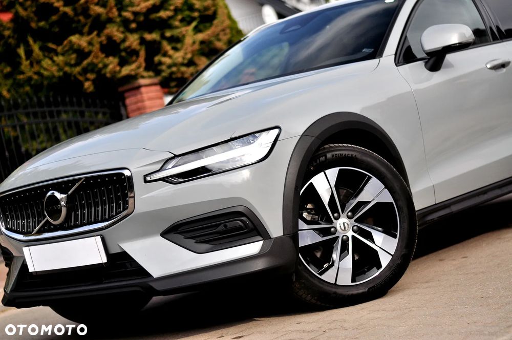 Volvo V60 Cross Country B4 D AWD Plus - 1