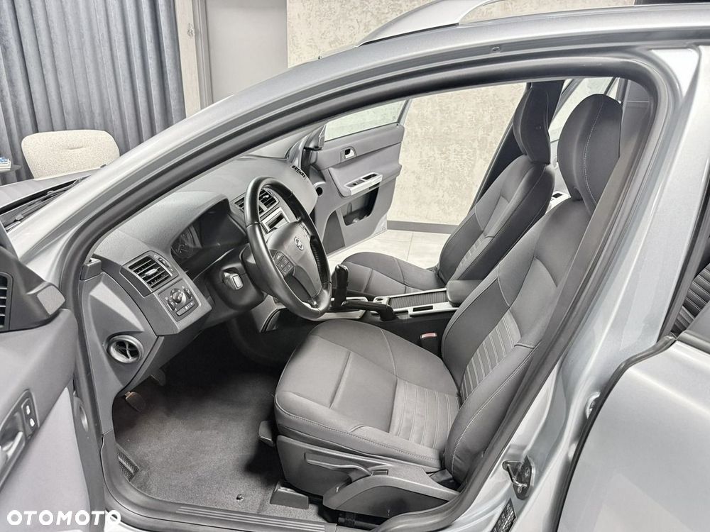 Volvo V50 DPF DRIVe Momentum - 13