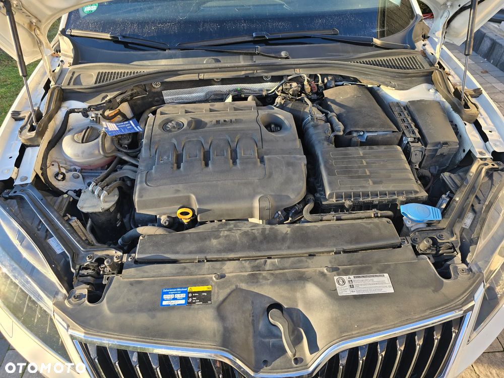 Skoda Superb 2.0 TDI Ambition DSG - 15