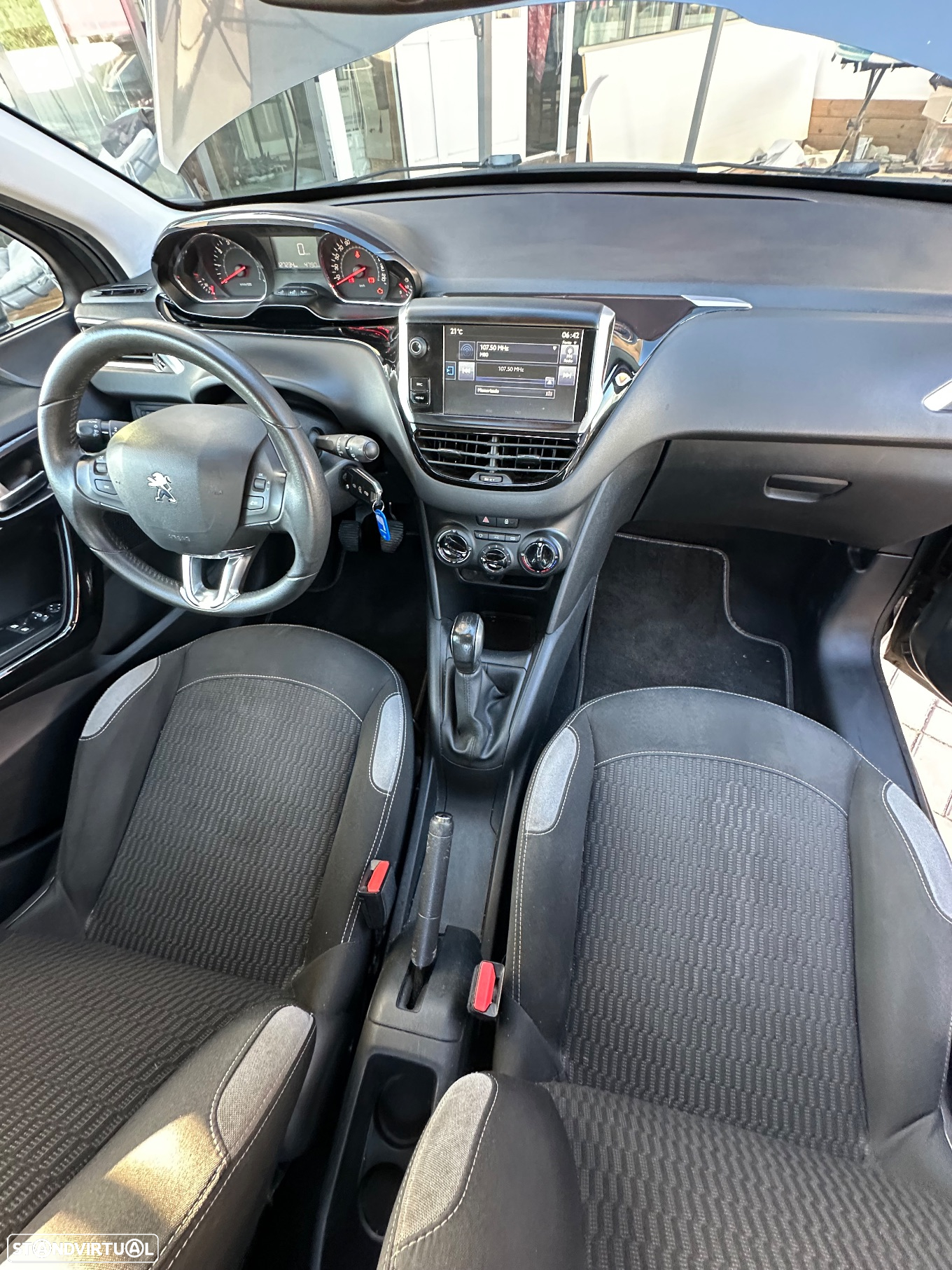 Peugeot 208 1.2 VTi SE Style - 15