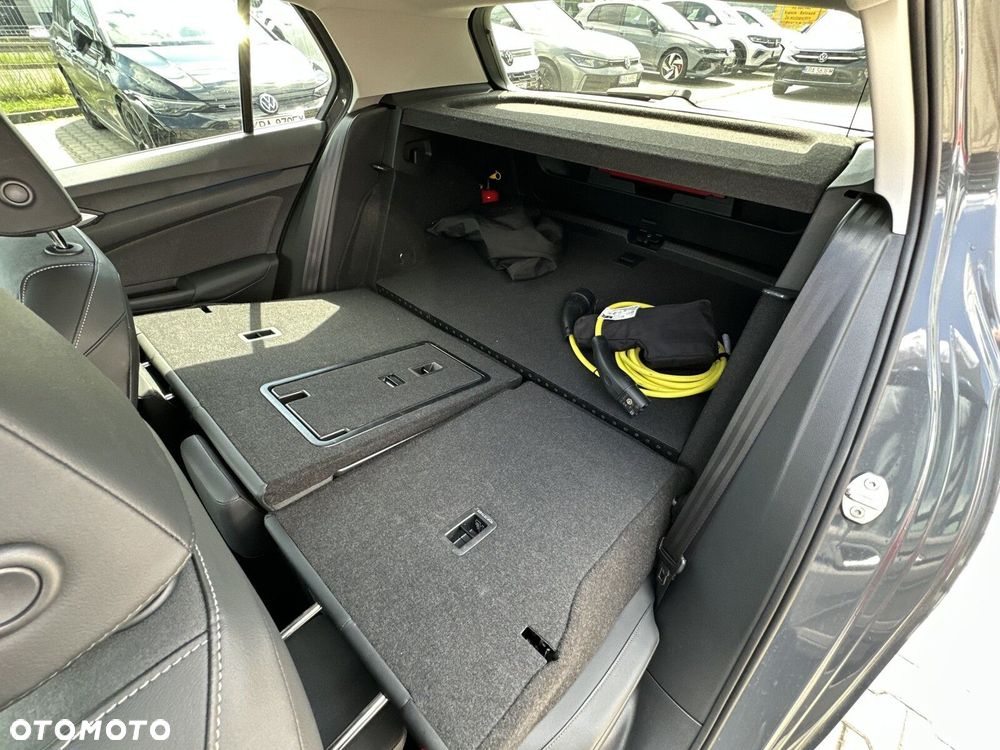 Volkswagen Golf - 20