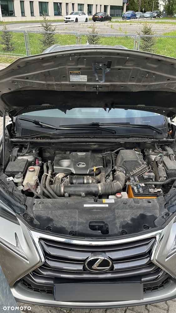 Lexus NX 200t Comfort AWD - 19