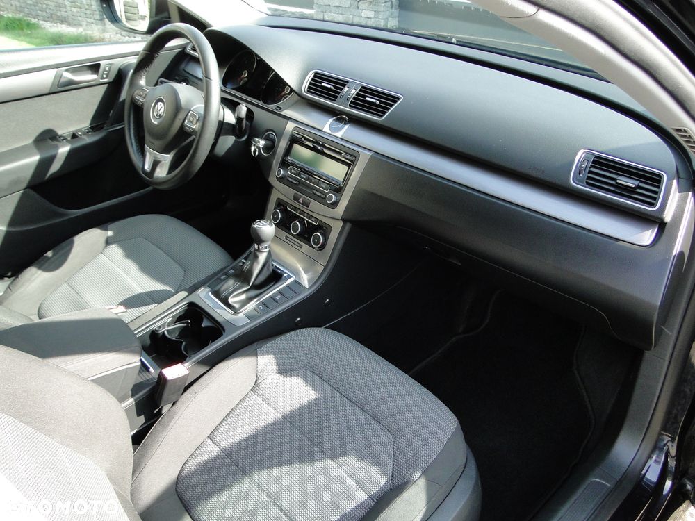 Volkswagen Passat 2.0 TDI Comfortline - 18