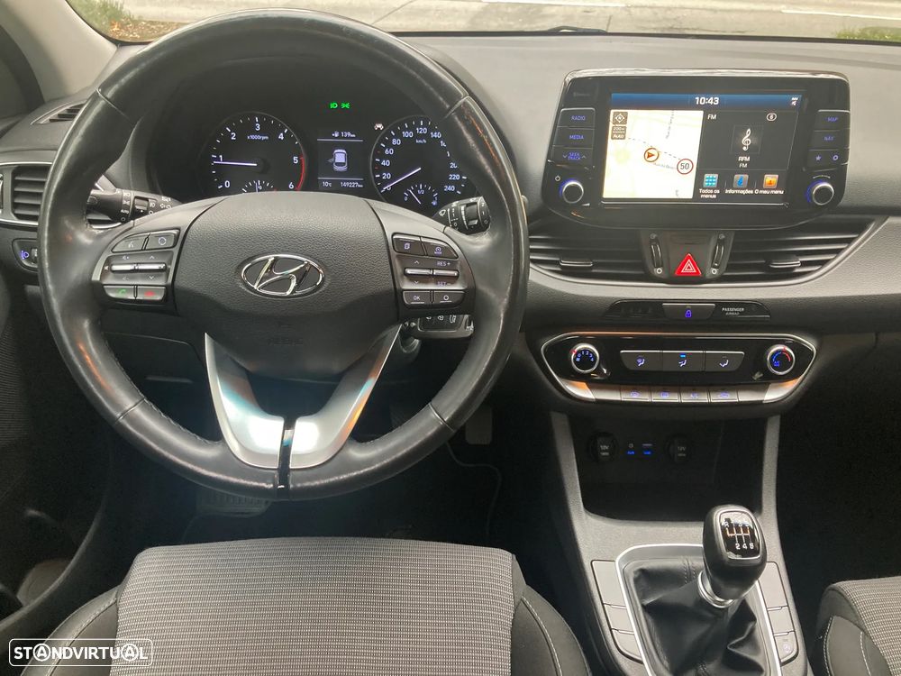 Hyundai i30 SW 1.6 CRDi Comfort+Navi - 7