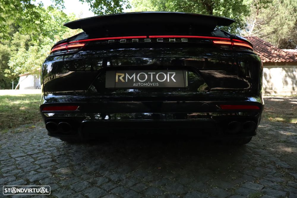 Porsche Panamera - 8