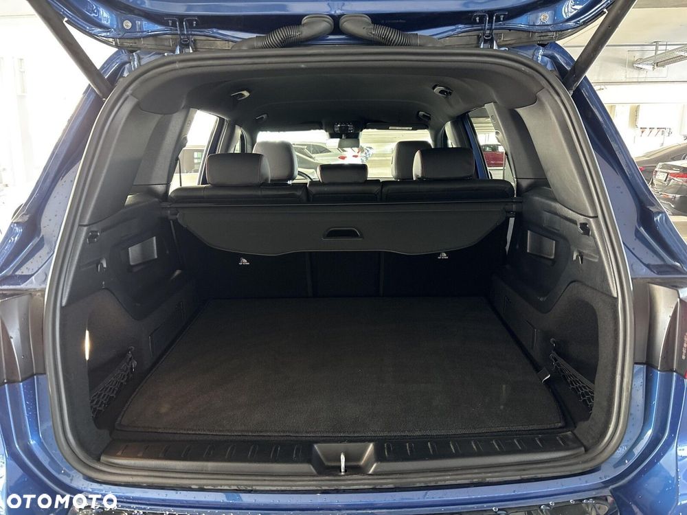 Mercedes-Benz GLB - 26