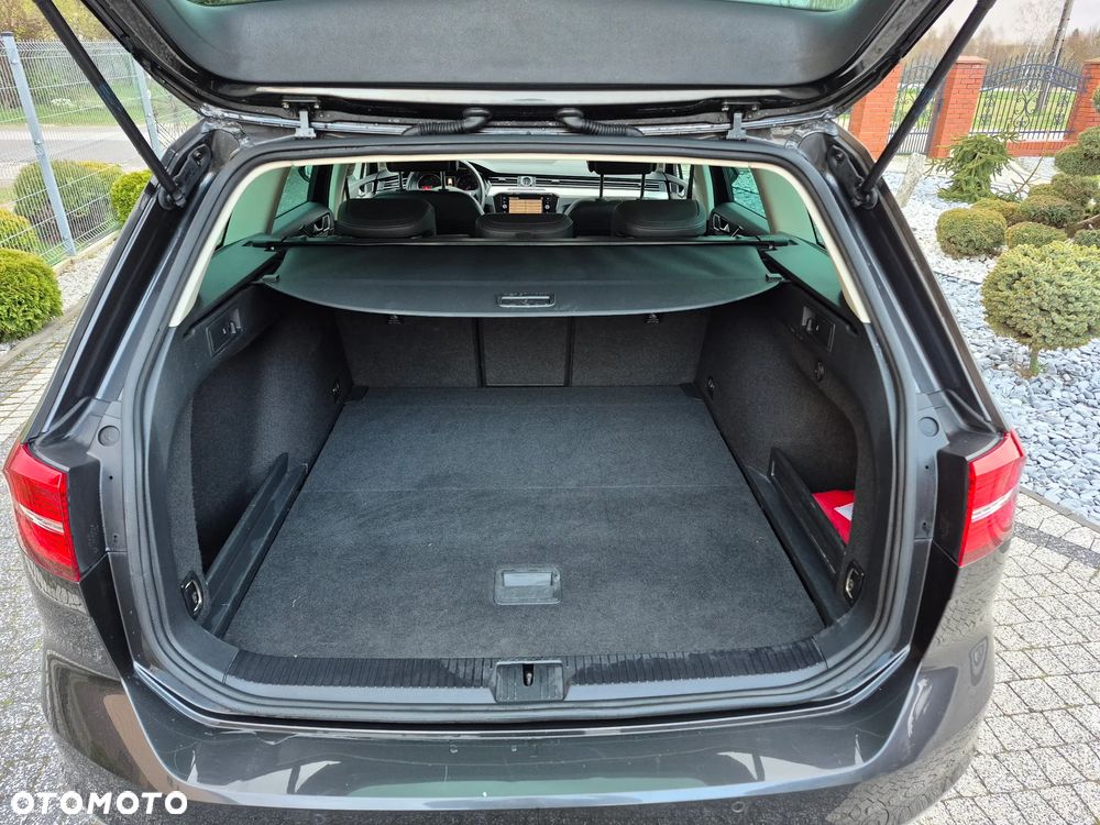 Volkswagen Passat 2.0 TDI (BlueMotion Technology) Highline - 9