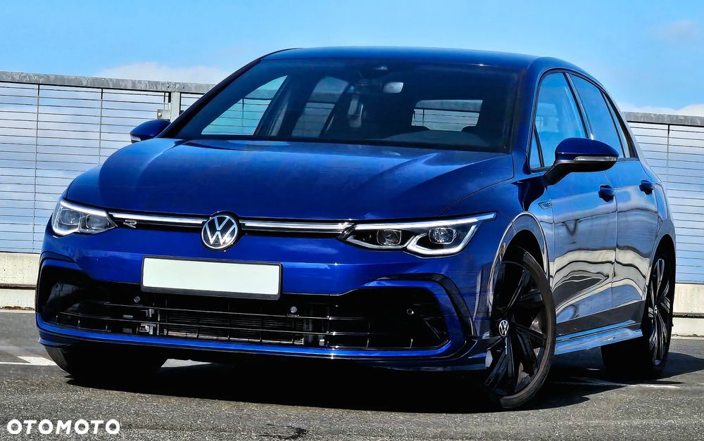 Volkswagen Golf VIII 1.5 eTSI R-Line DSG - 14