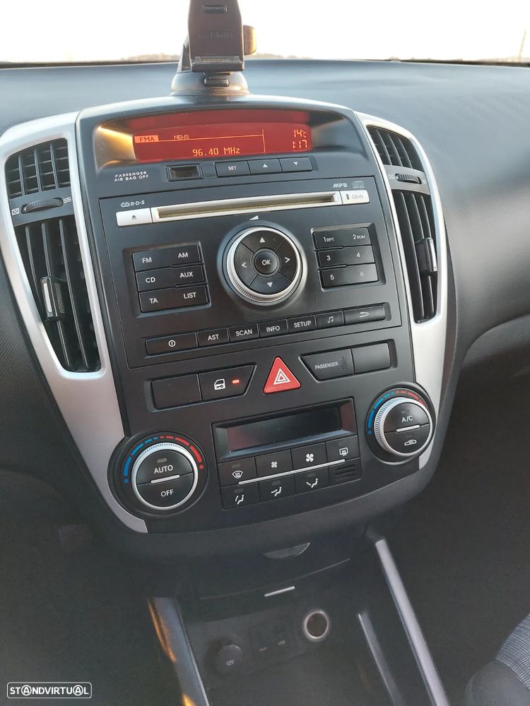 Kia Ceed S Coupé 1.4 CVVT EX ISG - 12