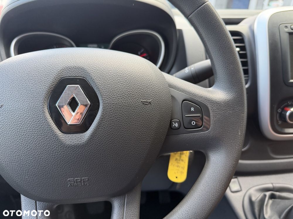Renault Trafic - 13