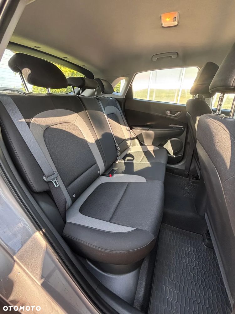 Hyundai Kona - 17