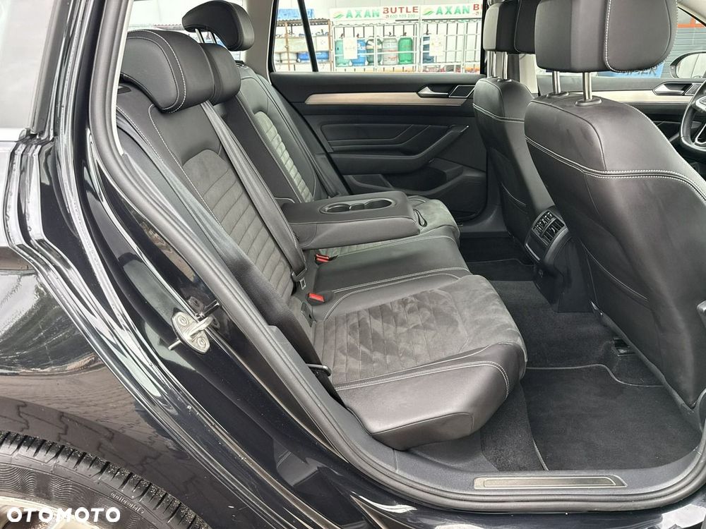 Volkswagen Passat 2.0 TSI Elegance DSG - 19