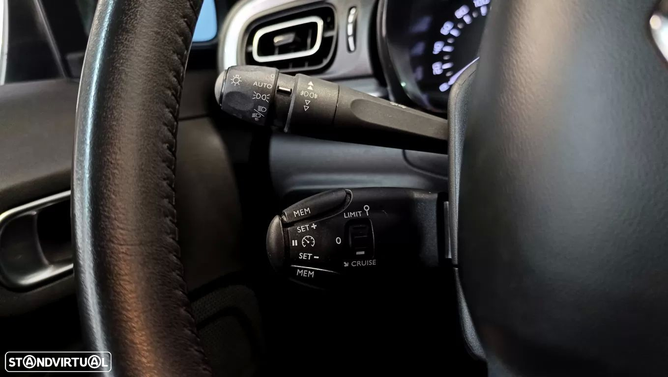 Citroën C3 1.2 PureTech Shine - 27