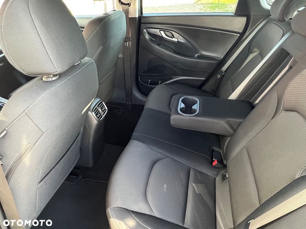 Hyundai i30 1.6 D Premiere Luxury DCT - 6