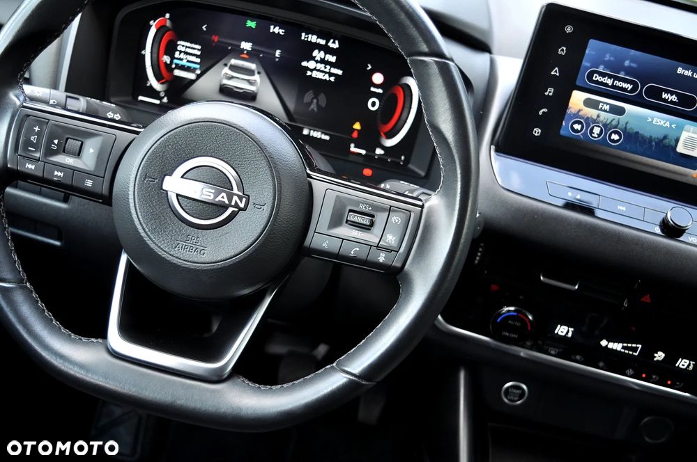 Nissan Qashqai 1.3 DIG-T N-Connecta - 25