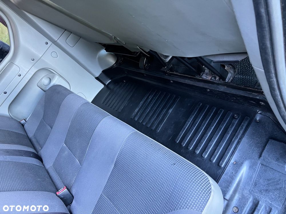 Opel Vivaro - 34