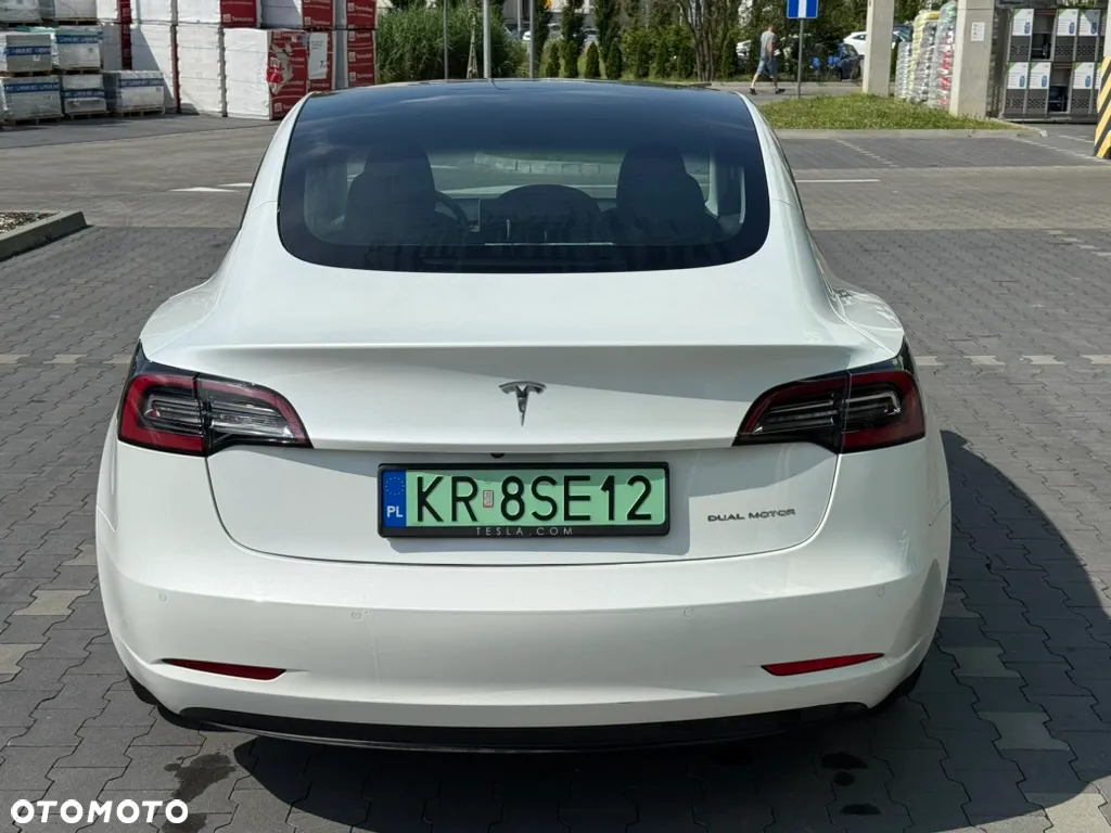 Tesla Model 3 Long Range AWD - 3