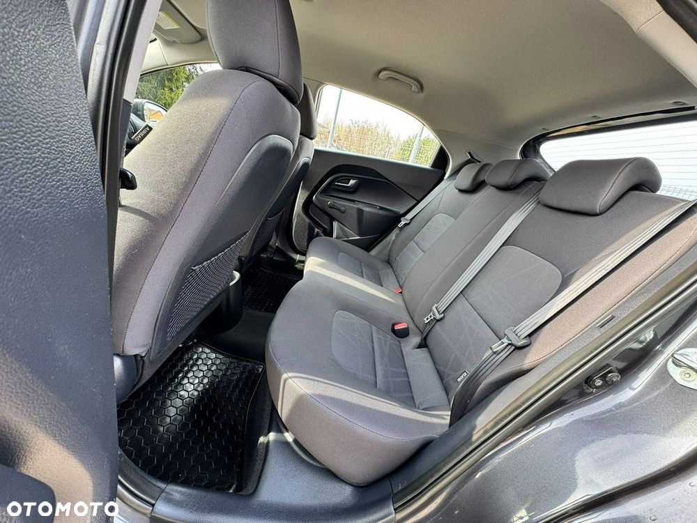 Kia Rio 1.2 Attract - 24