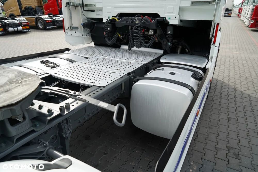 DAF XG 530 / RETARDER / CAŁA NA PODUSZKACH  / KLIMA POSTOJOWA  / PO KONTRAKCIE SERWISOWYM - 14