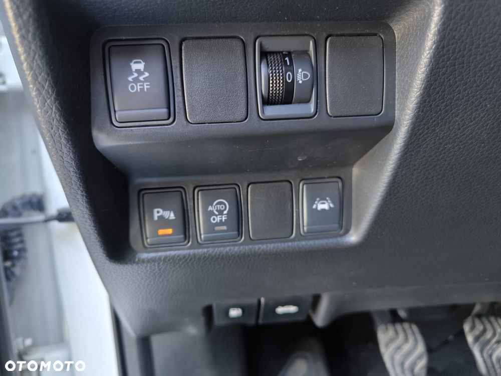 Nissan Qashqai 1.5 dCi N-Connecta - 26