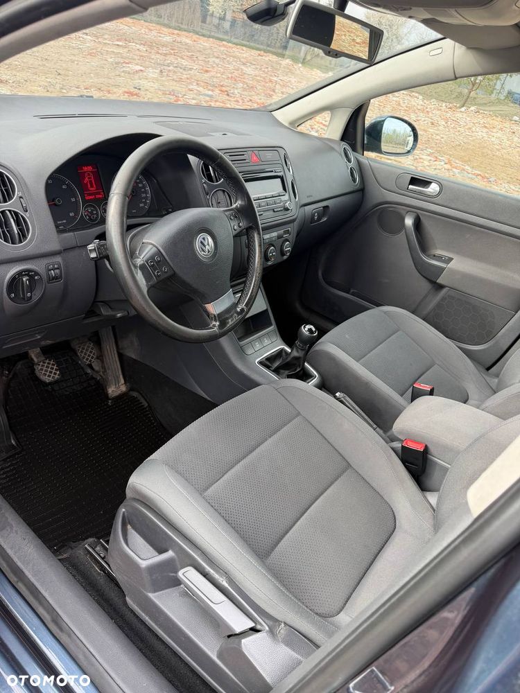 Volkswagen Golf Plus - 11