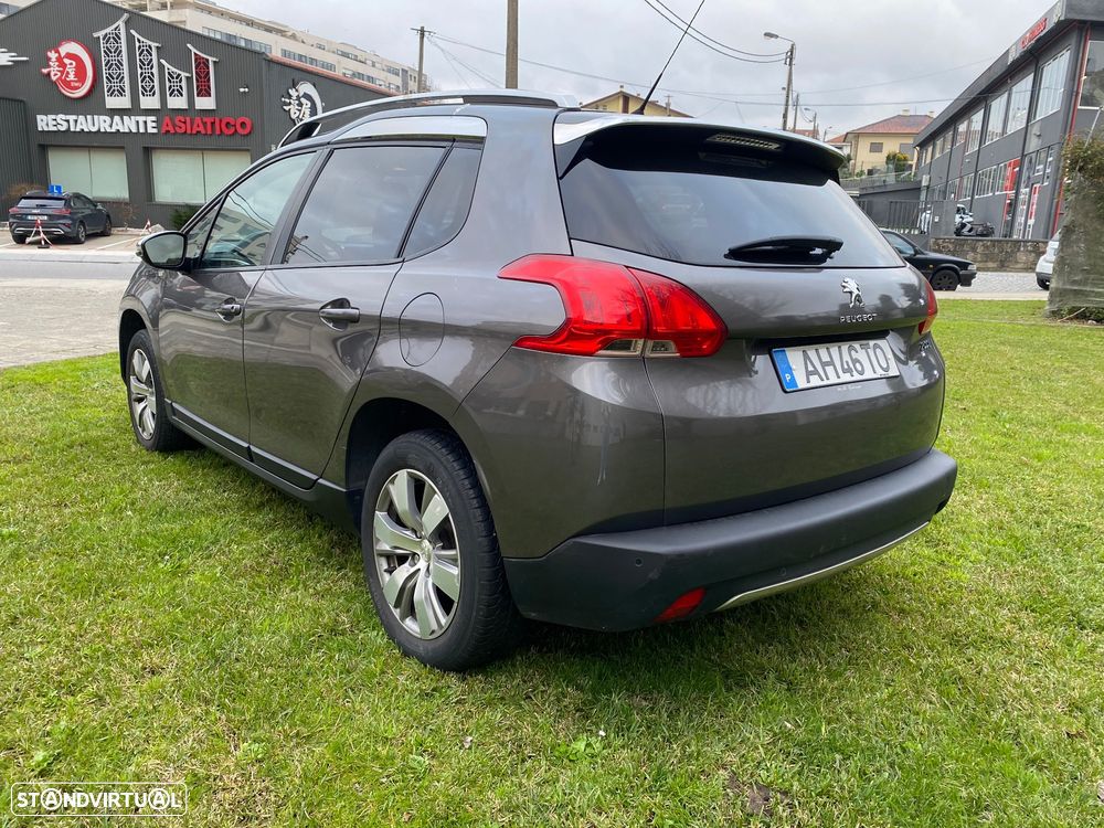Peugeot 2008 - 5