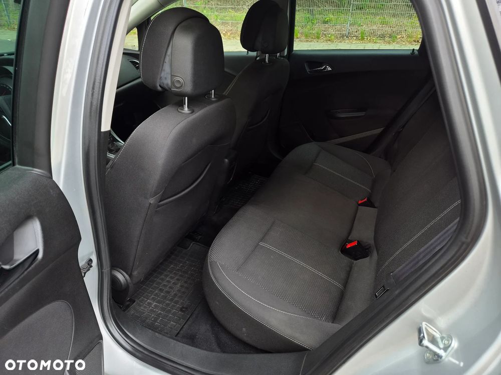 Opel Astra - 16