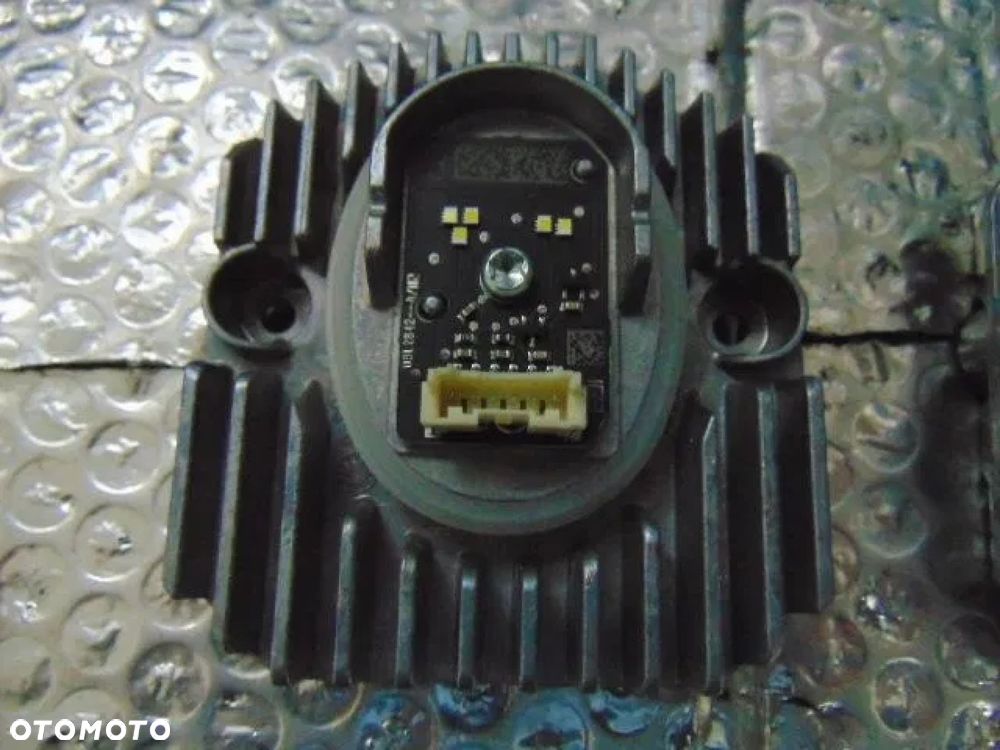 BMW P prawy R G30 G31 G32 GT M5 F90 MODUŁ ŚWIATEŁ DZIENNYCH LED DRL VD E9 16111-2L/16111-2R MD 16107-2 P0S1 4W 7214934 NOWY oryginał BMW - 2