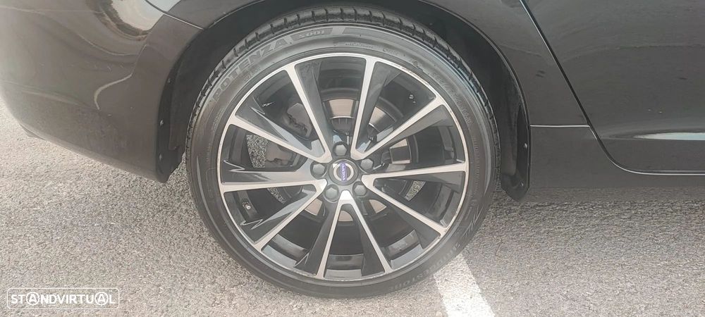 Volvo V60 2.4 D6 R-Design AWD Phev - 9