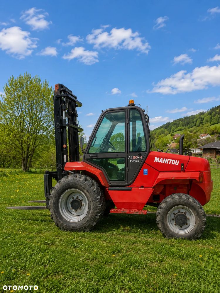 Manitou M30-4 T Wózek Widłowy 4X4 TERENOWY JAK NOWY! 2013r z Norwegii. Silnik PERKINS TURBO 100KM! DEKRA do 2026roku! 3 tony Udzwig! Posuw wideł Hydrauliczny! Jazda REWERS+4 biegi. Ani deka luzów czy wycieków! Zadbana Maszyna! - 6