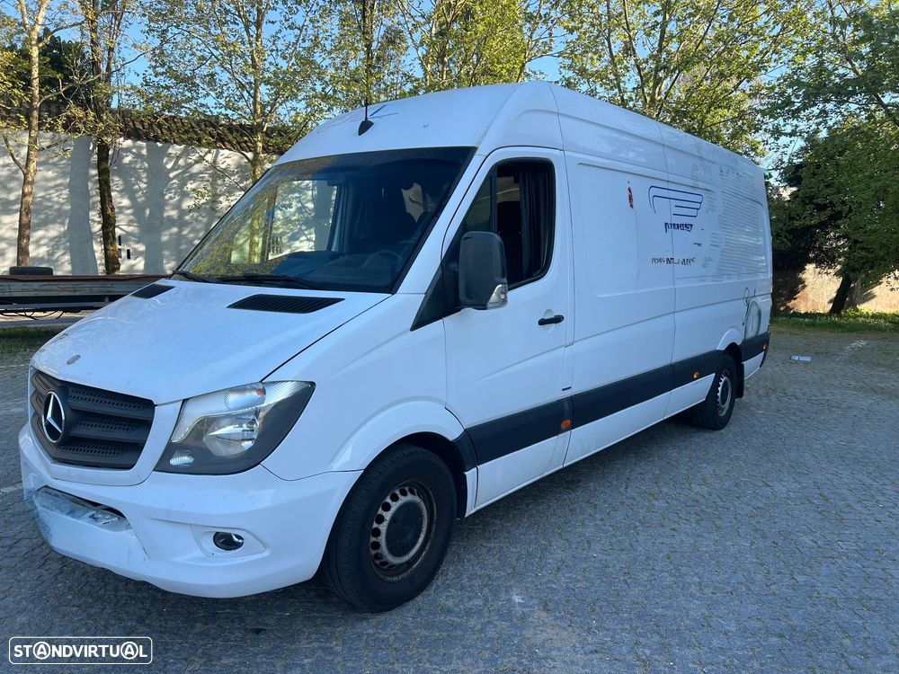 Mercedes-Benz Sprinter 319 - 1