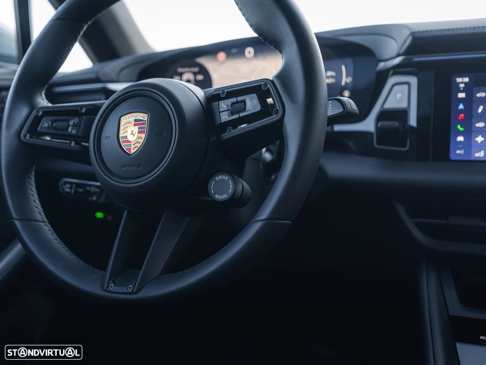 Porsche Macan Electric 4 - 19
