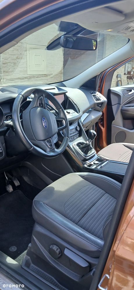 Ford Kuga - 9