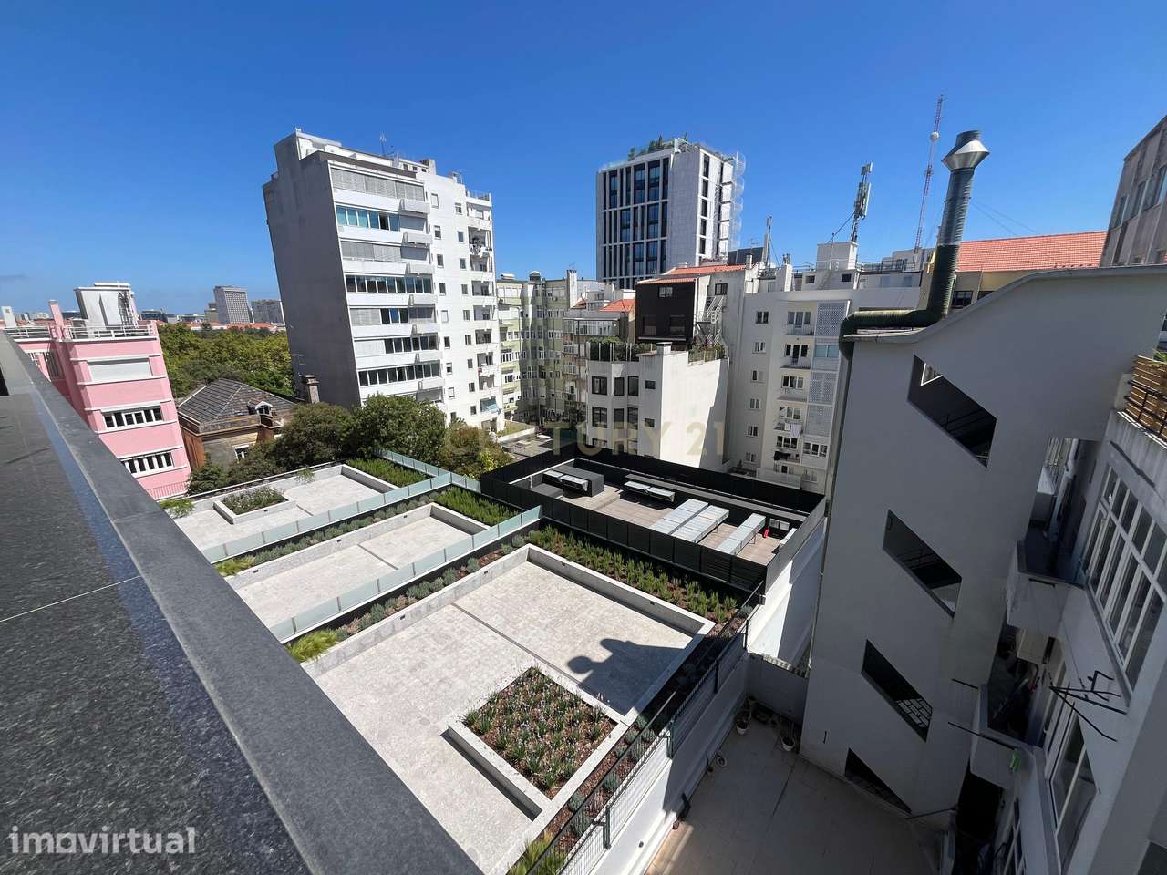 Apartamento novo com 2 quartos, com varandas, garagem e arrecadação - Grande imagem: 5/20