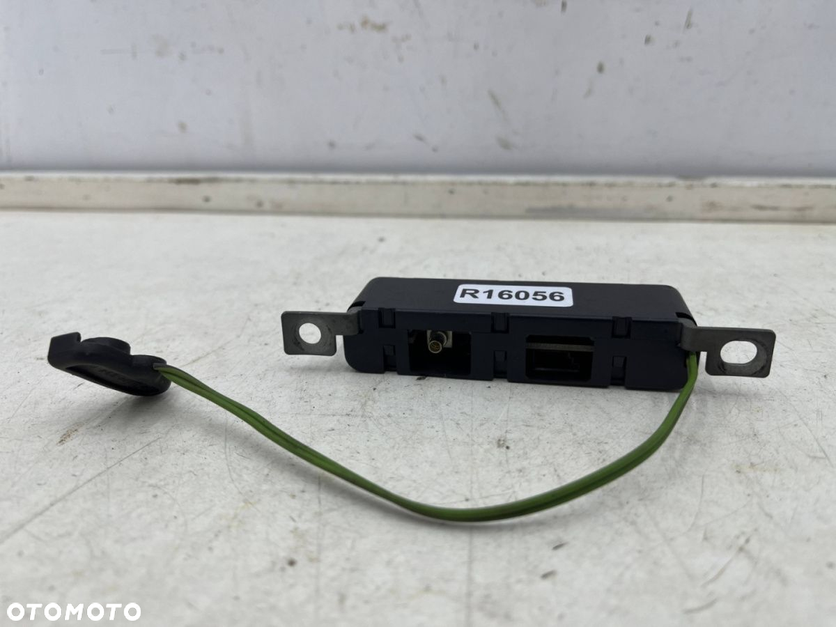 Wzmacniacz antenowy Mercedes Vito Viano W639 03-14r. moduł radia A6398202389 - 2
