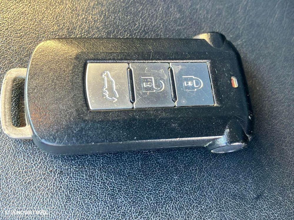 Mitsubishi Outlander 2.4 Instyle - 19