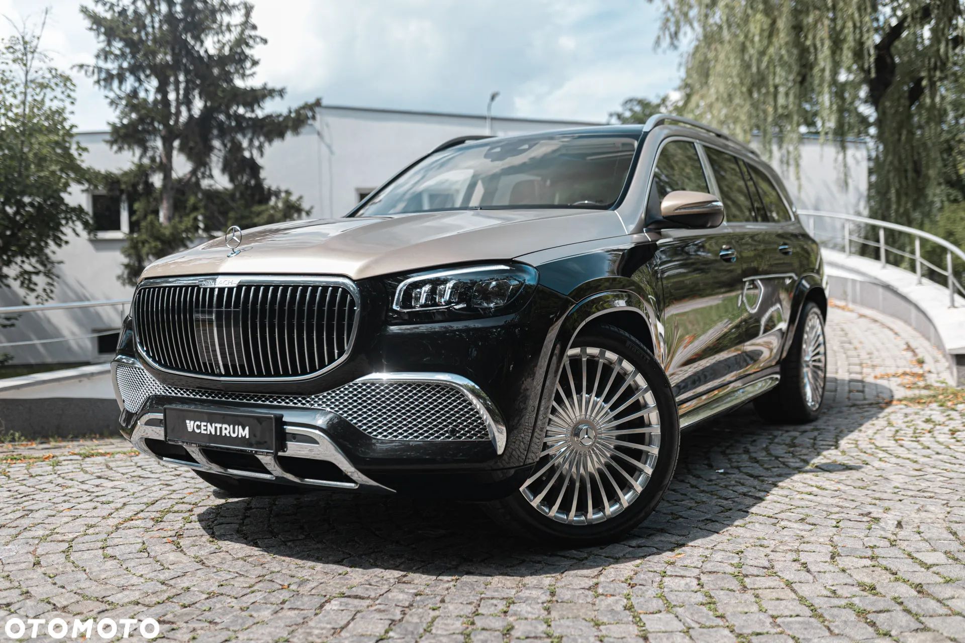 Mercedes-Benz GLS Maybach 600 4-Matic - 1
