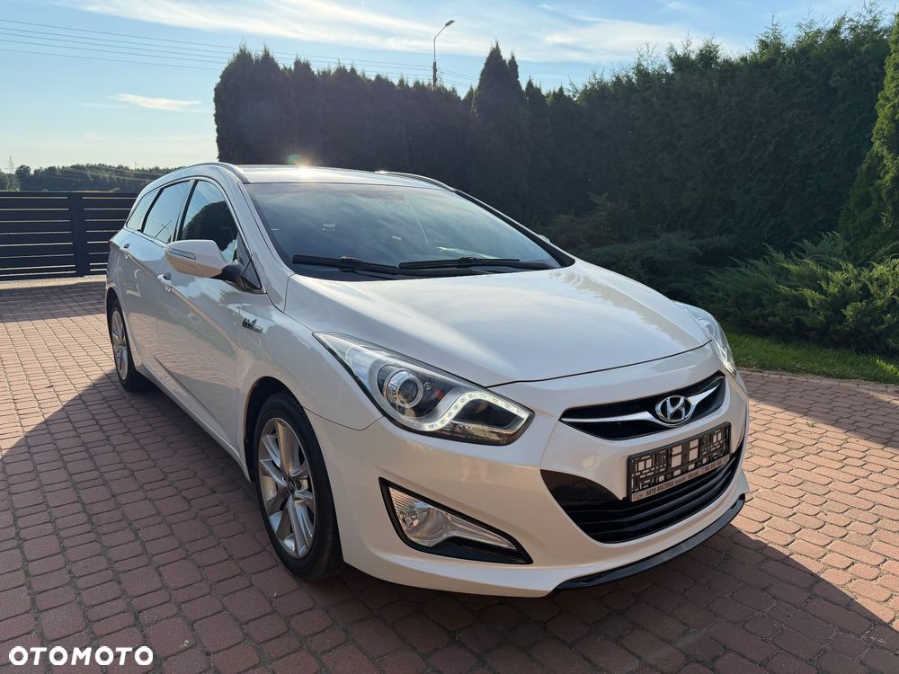 Hyundai i40 Kombi blue 1.6 Family - 7