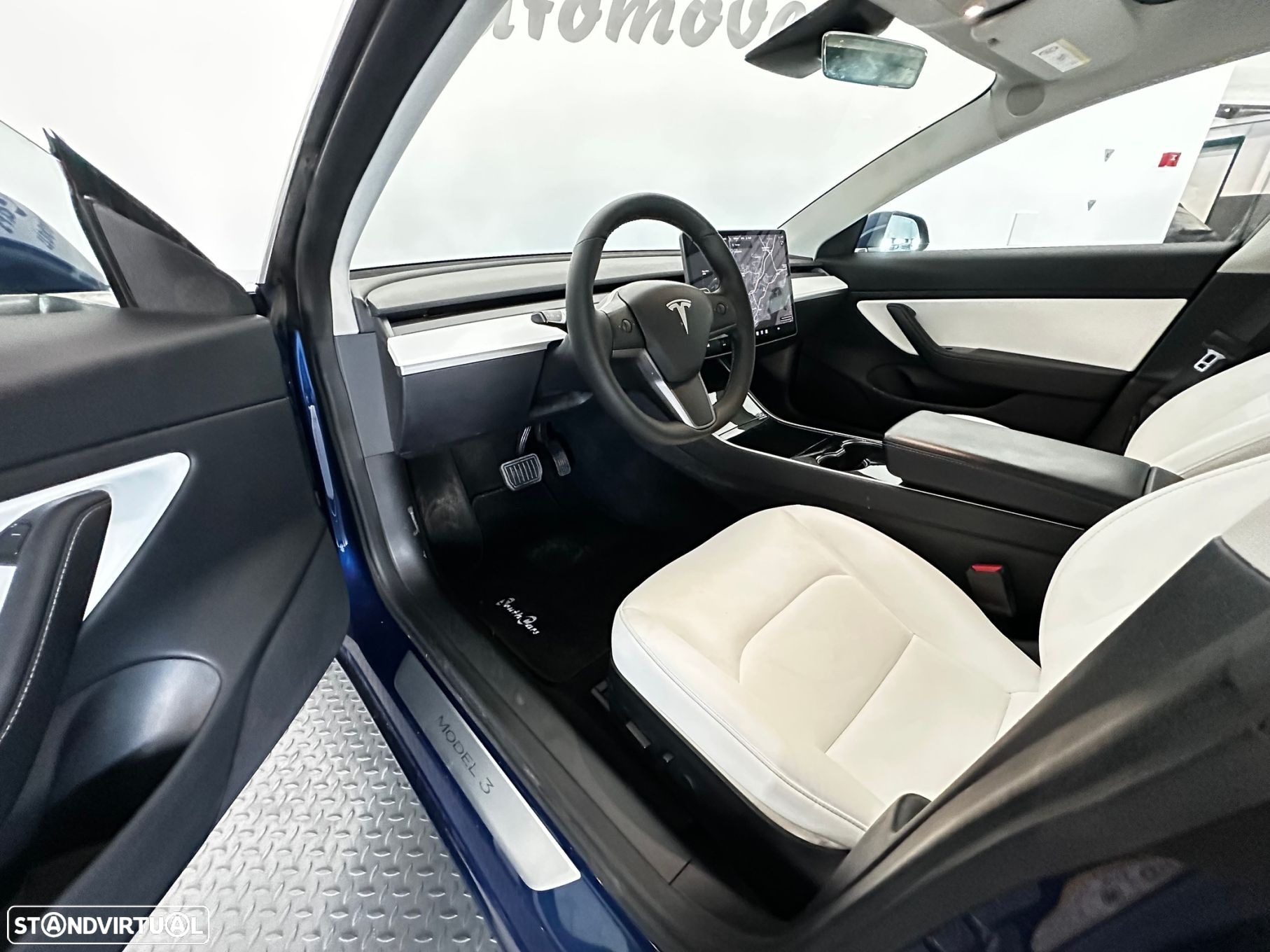 Tesla Model 3 - 10