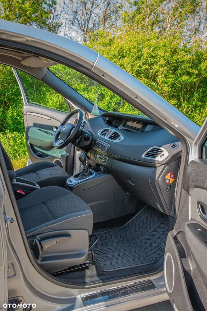 Renault Scenic 1.4 16V TCE Privilege - 14