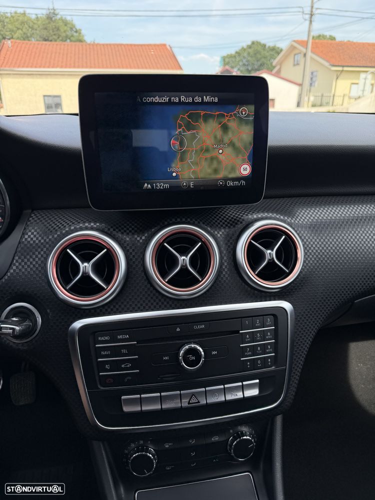 Mercedes-Benz A 180 d AMG Line - 13