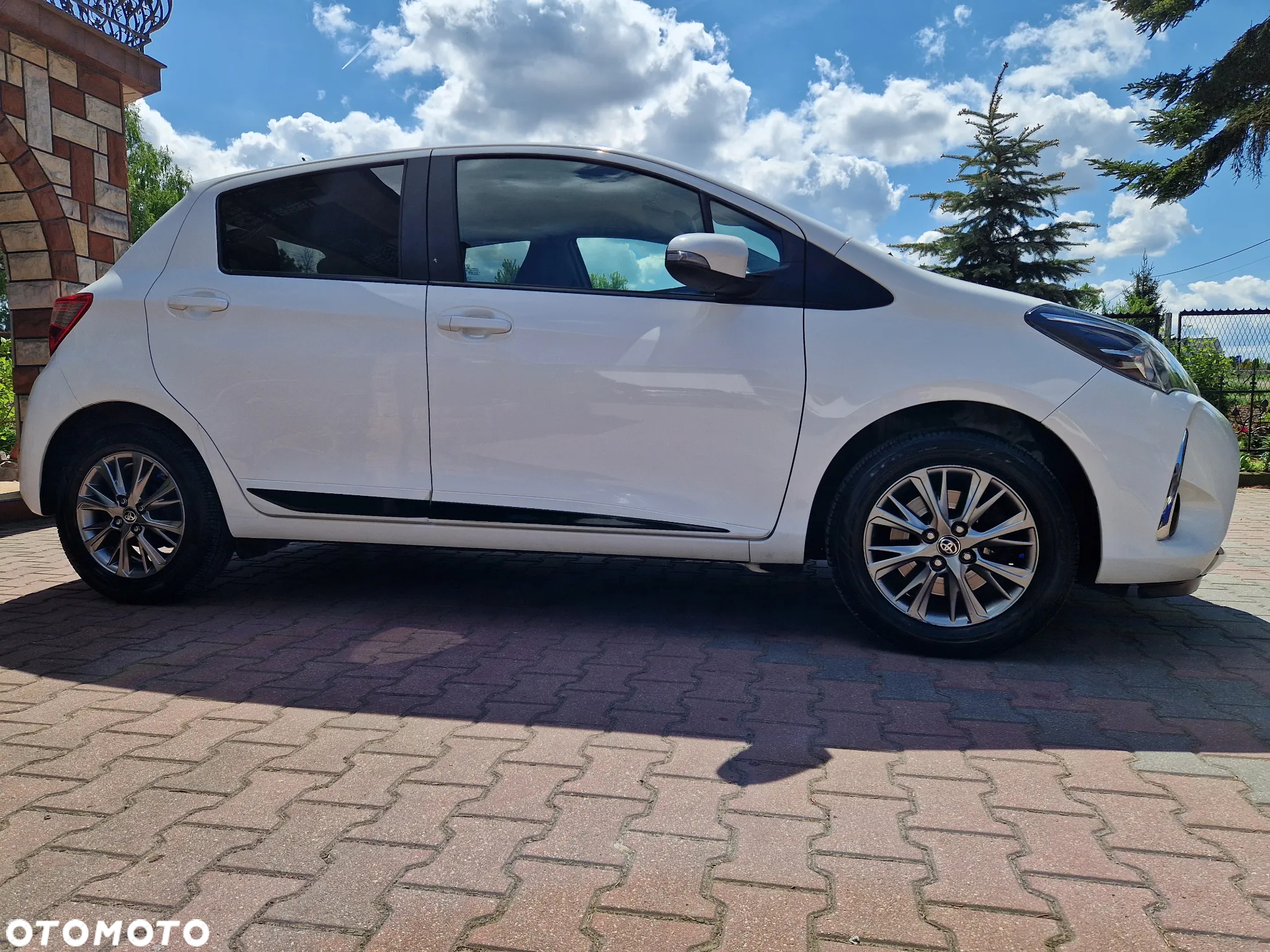 Toyota Yaris 1.5 Premium - 9