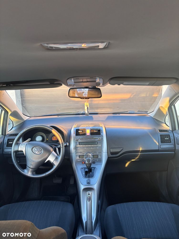 Toyota Auris 1.4 D-4D Premium MM - 10