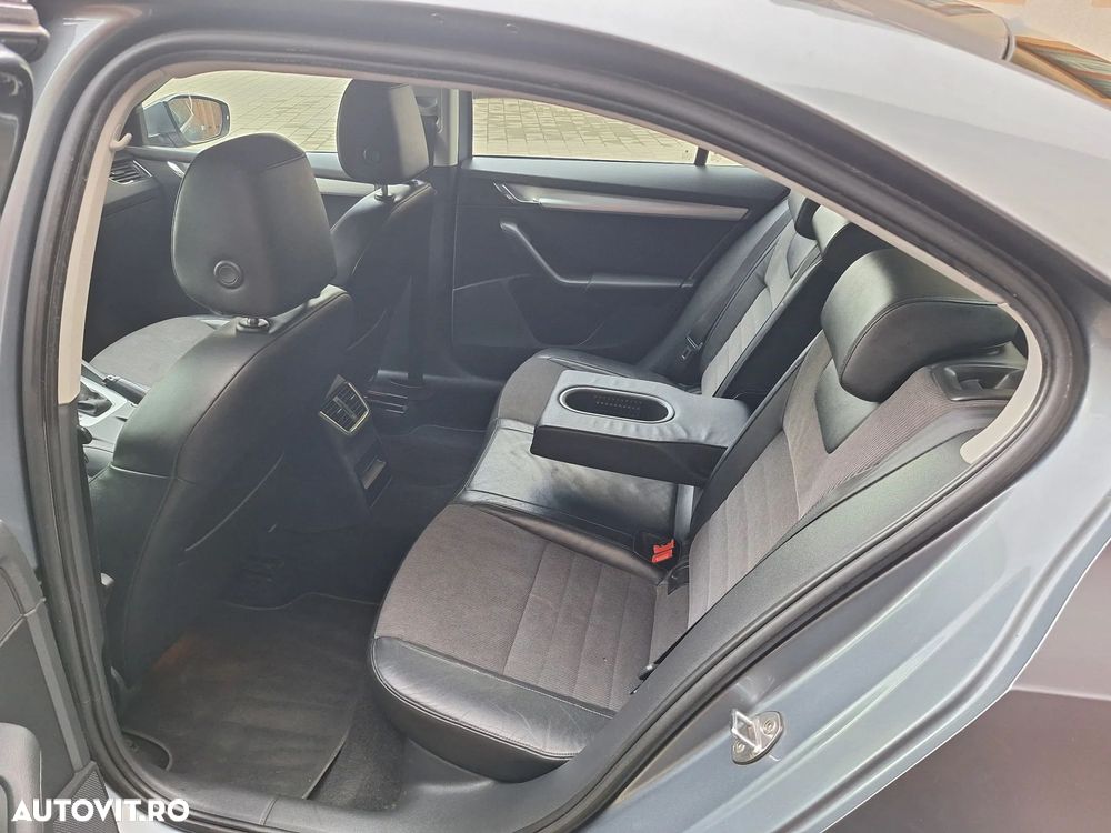 Skoda Octavia 2.0 TDI ELEGANCE DSG - 15