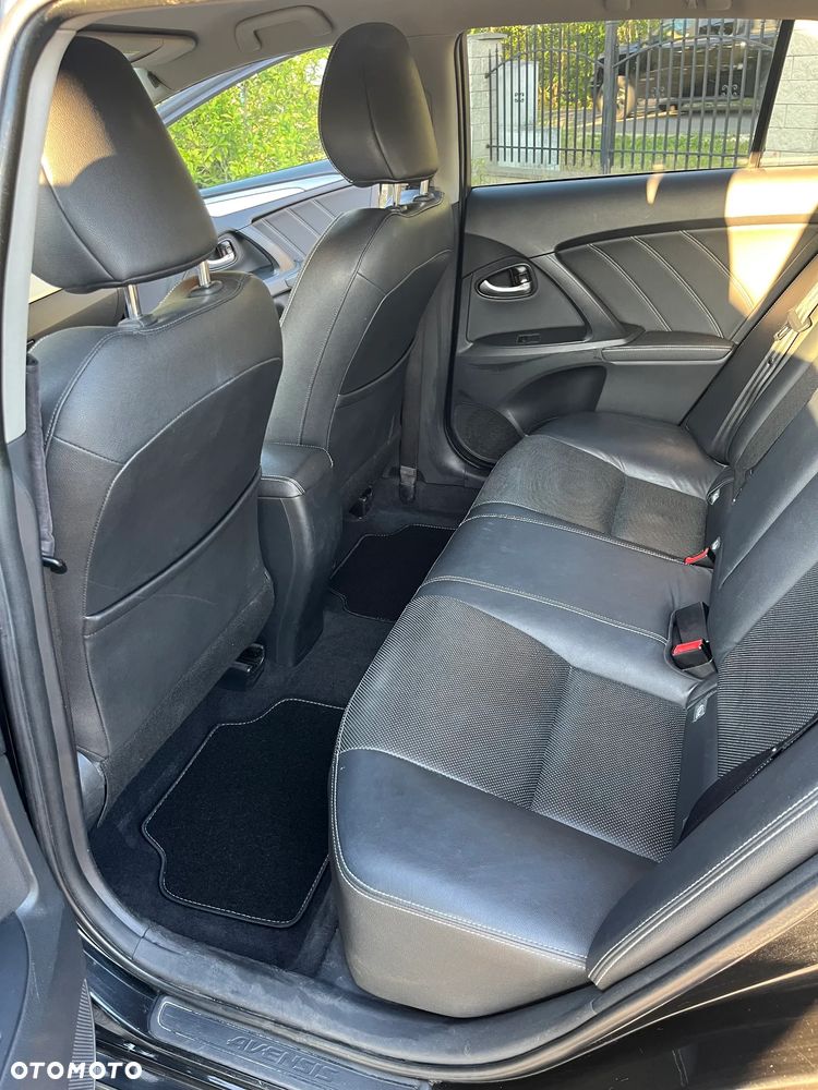 Toyota Avensis 2.0 Premium MS - 5
